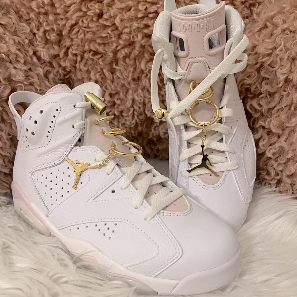 Air Jordan 6 retro Gold Hoops
